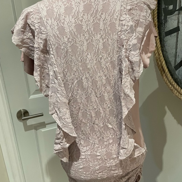 Lace ruffle top - Picture 7 of 8